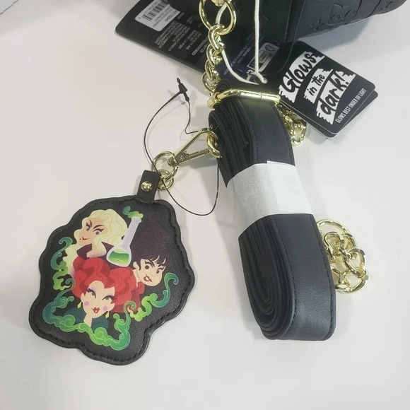 NWT Disney,Loungfly Hocus Pocus  Winifred Cauldron Crossbody Bag. - Picture 6 of 9